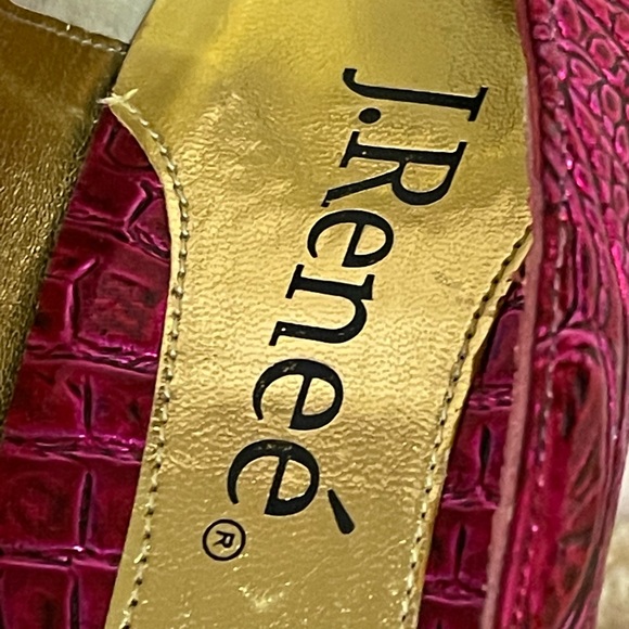 J . Renee size 9,5 man made leather pink gold pumps in excellent condition. - Picture 7 of 9